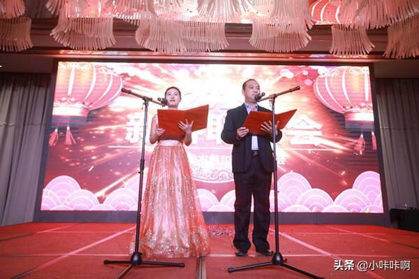 盛世中国朗诵稿（盛世中国朗诵稿三十年斗转星移）
