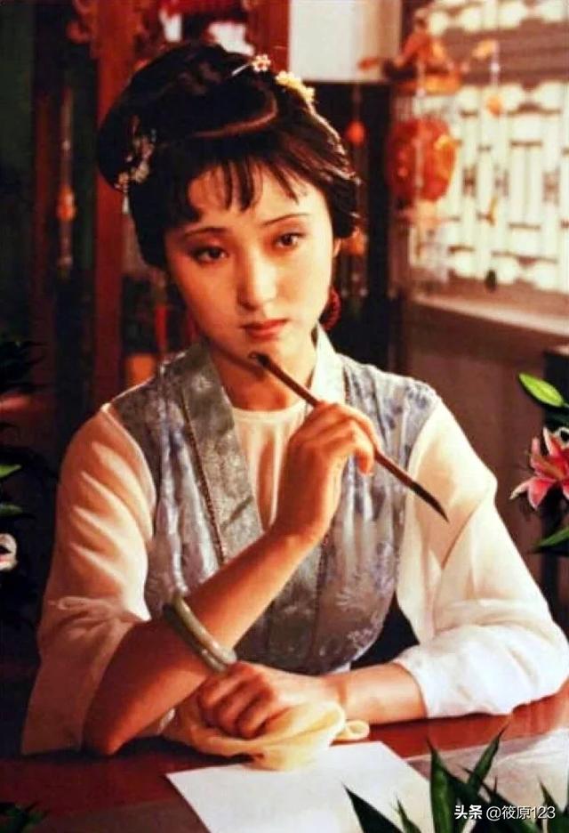赞美秋雨的诗句（赞美秋雨的诗句纳兰性德）