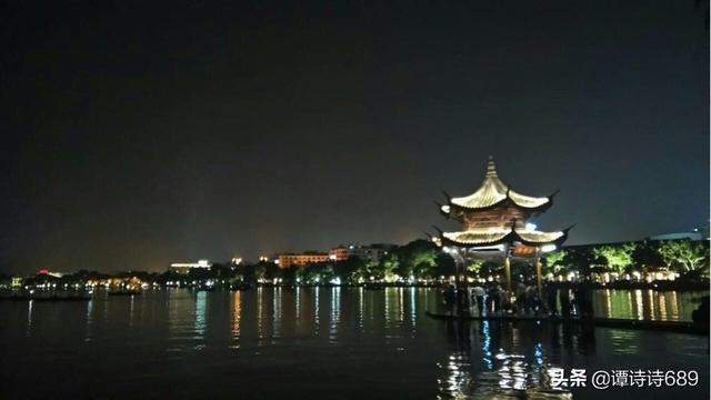 描写西湖美景的句子_望海潮描写西湖美景的句子